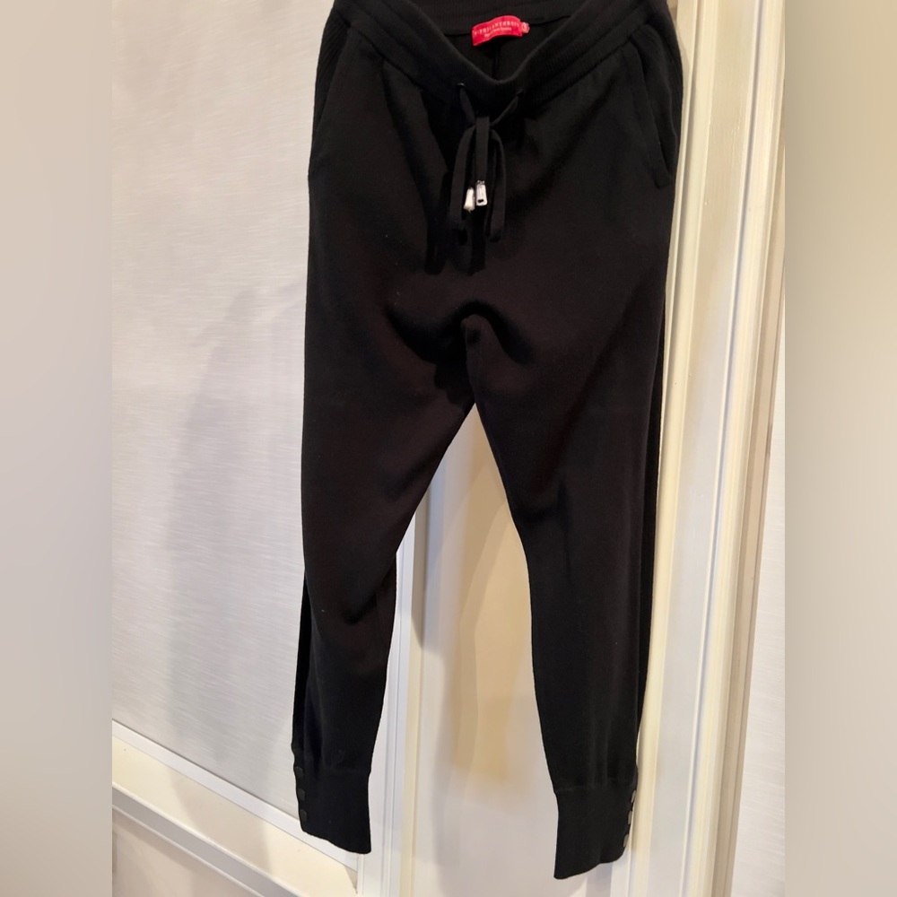 n: philanthropy, black knit, with pockets,small